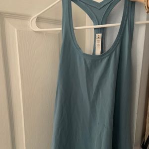 Lululemon tank!